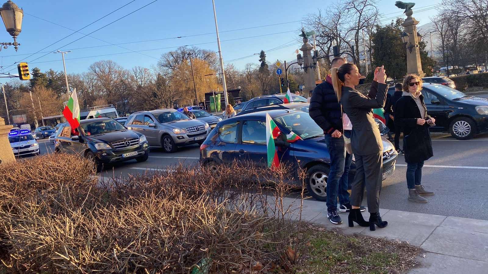  Протестиращи на Орлов мост 